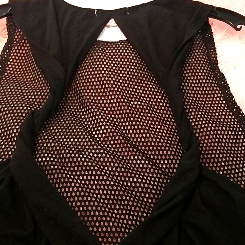 Black fishnet backless tank top - Picture 5 of 6